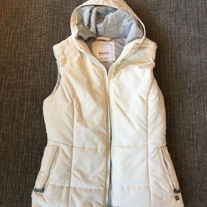 NWT Bench Urbanwear puffer vest. Size L.
